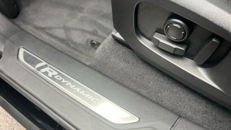 Jaguar F-Pace 2.0 D200 R-Dynamic S 5dr Auto AWD Diesel Estate